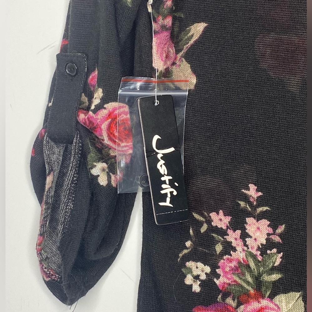 Justify Women's Floral Black Blouse‎   Sz M - NWT - Picture 4 of 6